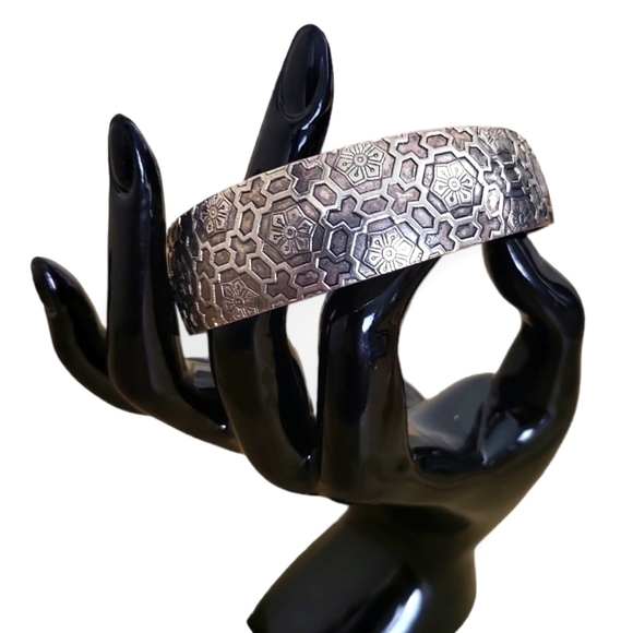 Vintage Jewelry - Vintage Silver Cuff Bracelet Geometric